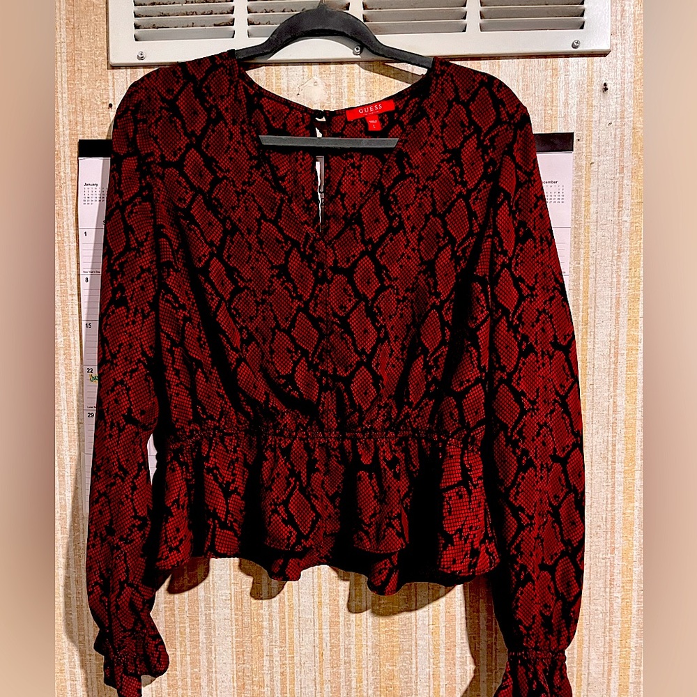 Snake print low V long sleeve blouse